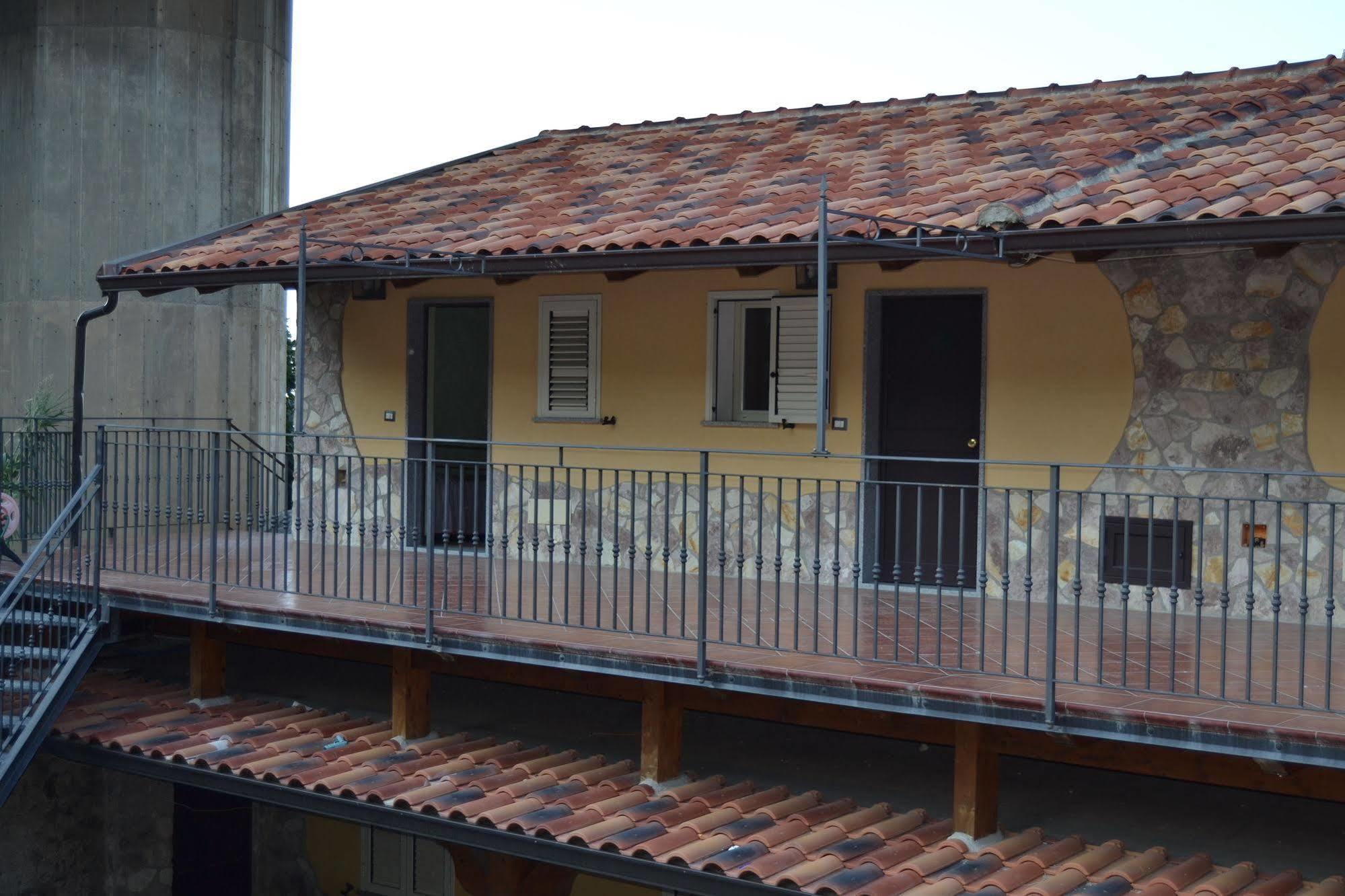 B&B Villa Chianalea ชิลลา ภายนอก รูปภาพ
